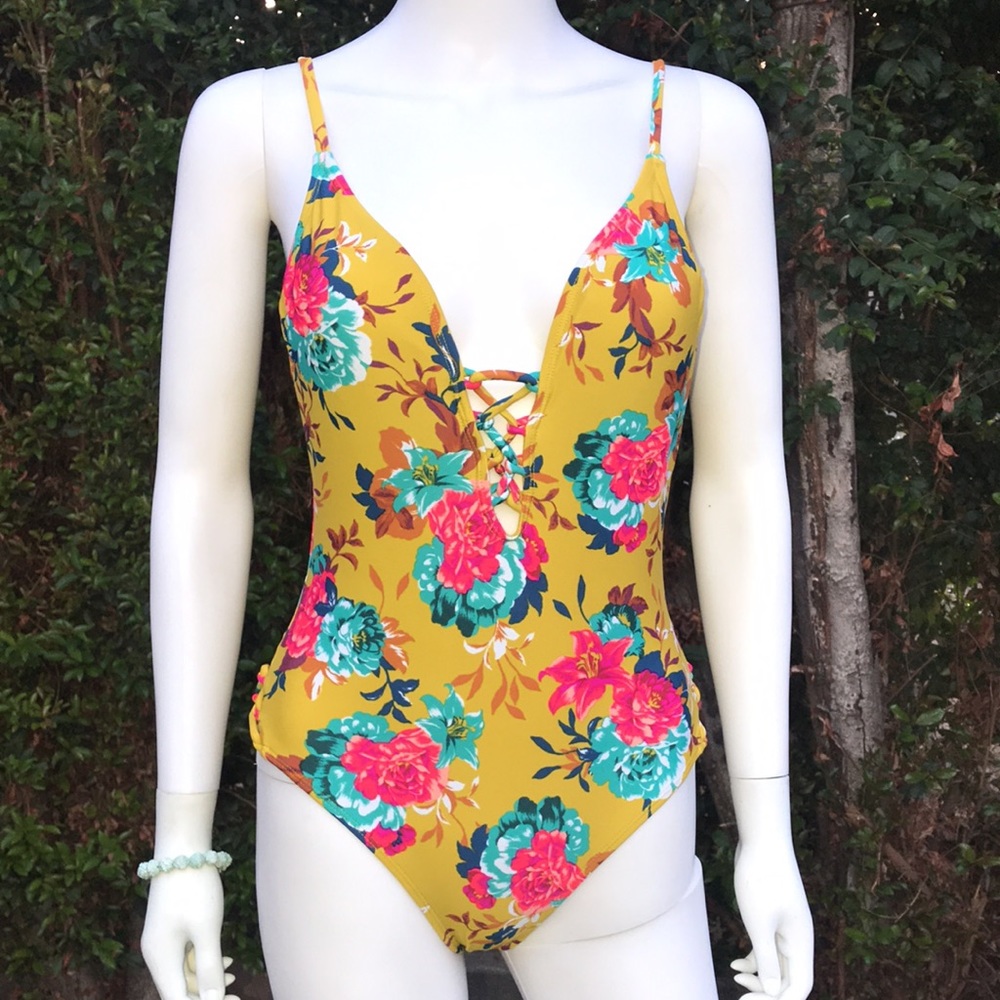 NWOT Xhilaration mustard yellow floral bathing suit